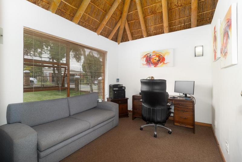 5 Bedroom Property for Sale in Vredekloof Western Cape